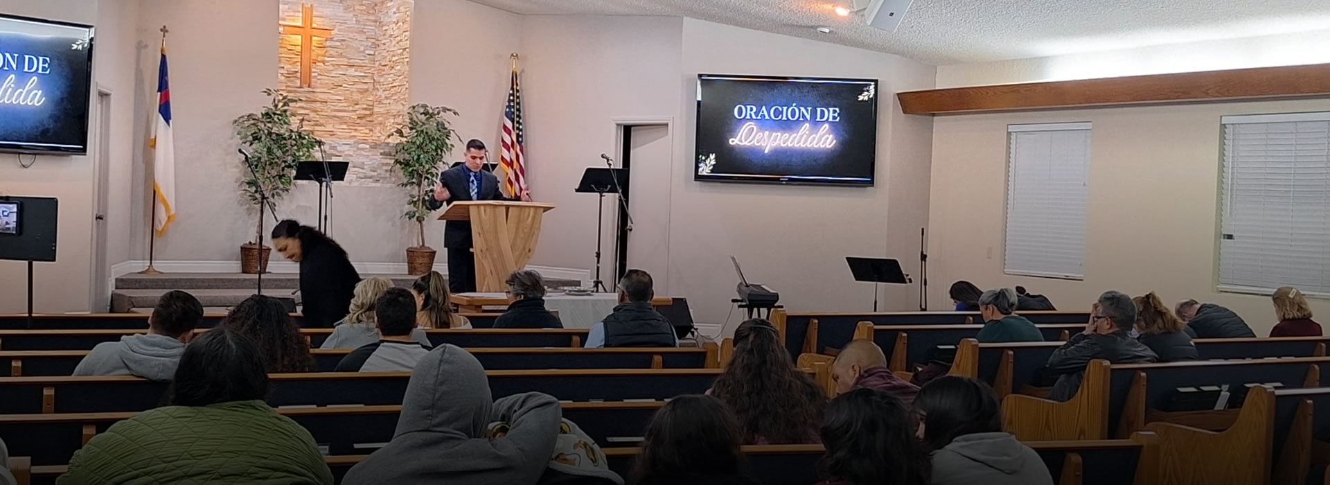JEHOVA ESTA EN SU SANTO TEMPLO